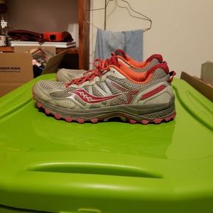 Womens Saucony sneakers